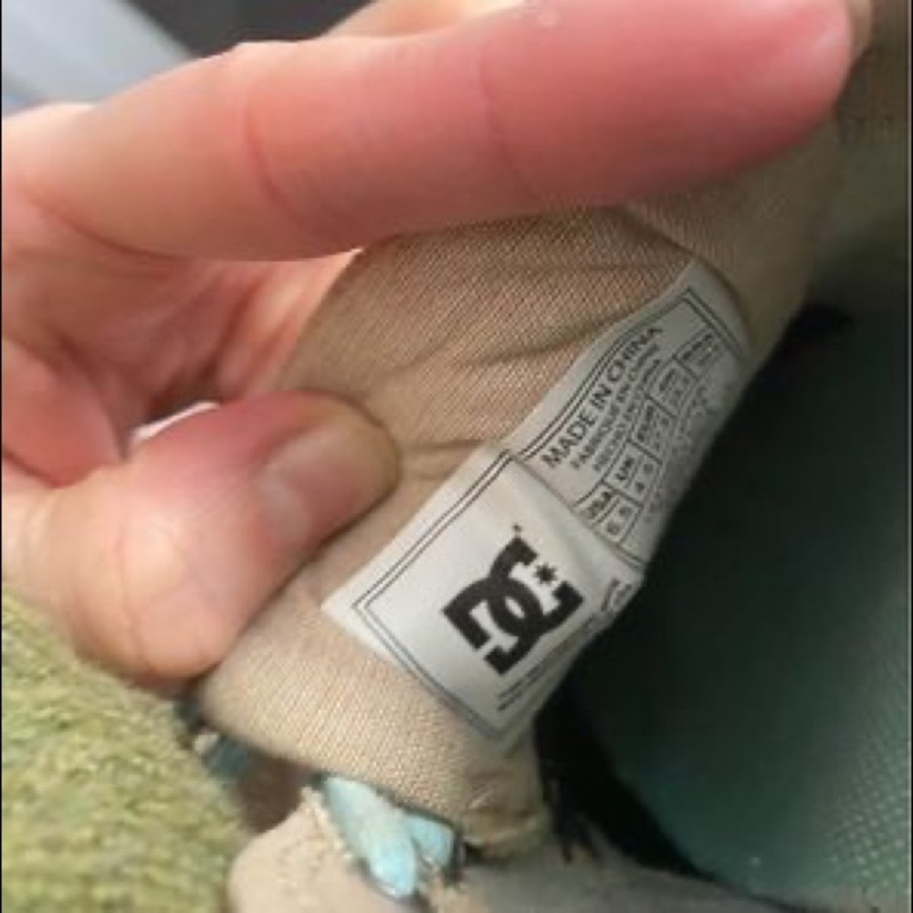 DC Shoes - Picture 4 of 4